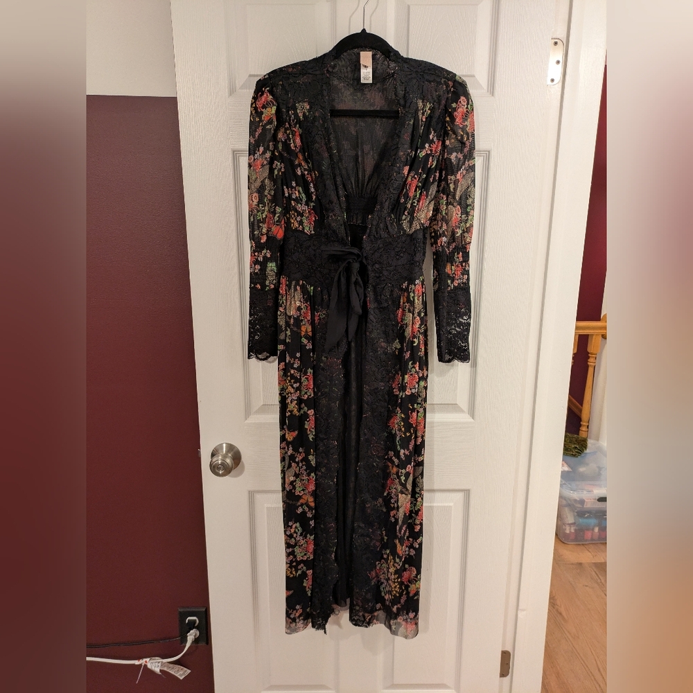We Are Hah- Dust Her Robe in BB Noir- Size S